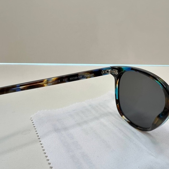 ✨ Carfia Polarized Sunglasses – Unisex – Tortoise / Blue Accents - Picture 11 of 14